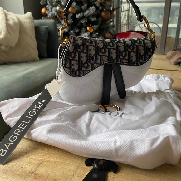 💙 Mini Dior Saddle bag with strap!!💙 *AUTHENTIC* - Picture 8 of 16